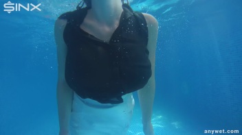 Underwater Frolicks For Sexy Best Friends Screencap 60 on www.sinx.com