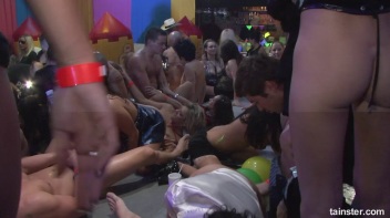 Club Cunts Part 2 - Cam 2 Screencap 24 on www.sinx.com