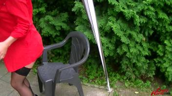 Creaming Leony's Sweet Feet Screencap 7 on www.sinx.com