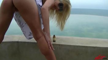 Leony's Vacation Wetlook Play Screencap 28 on www.sinx.com