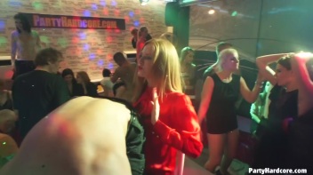 Party Hardcore Gone Crazy Vol. 33 Part 5 - Cam 1 Screencap 39 on www.sinx.com