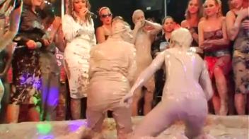 Anita Queen vs. Katy Screencap 85 on www.sinx.com