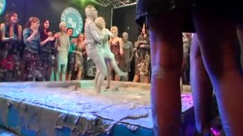 Anita Queen vs. Katy Screencap 86 on www.sinx.com