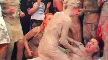 Anita Queen vs. Katy Screencap 20 on www.sinx.com