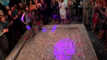 Anita Queen vs. Katy Screencap 3 on www.sinx.com