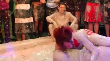 Anita Queen vs. Katy Screencap 49 on www.sinx.com