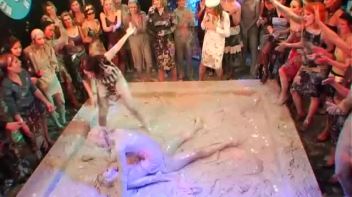 Anita Queen vs. Katy Screencap 81 on www.sinx.com