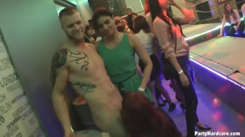 Party Hardcore Gone Crazy Vol. 31 Part 2 - Cam 4 Screencap 81 on www.sinx.com