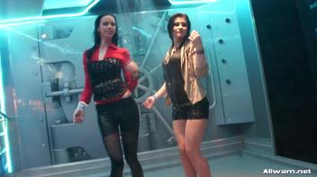 Wet 'n Wild Screencap 3 on www.sinx.com