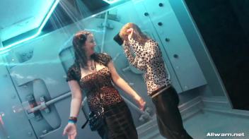 Wet 'n Wild Screencap 62 on www.sinx.com