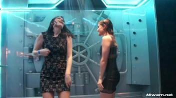 Wet 'n Wild Screencap 69 on www.sinx.com