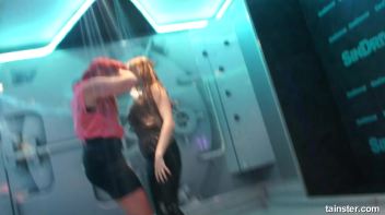 The best place for girls to get wet Screencap 62 on www.sinx.com