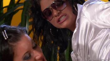 Blind Date Pissers Screencap 33 on www.sinx.com