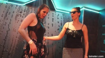 Steam it Up With The Wetlook Wonders! Screencap 1 on www.sinx.com