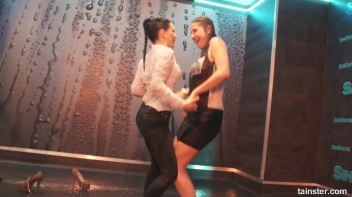 Steam it Up With The Wetlook Wonders! Screencap 27 on www.sinx.com