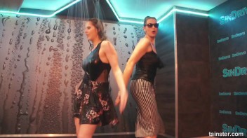 Steam it Up With The Wetlook Wonders! Screencap 8 on www.sinx.com