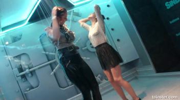 Wet amateur girls go berzerk Screencap 20 on www.sinx.com