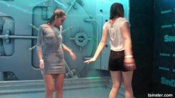 Wet amateur girls go berzerk Screencap 28 on www.sinx.com