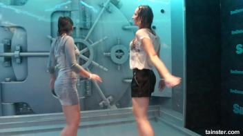 Wet amateur girls go berzerk Screencap 29 on www.sinx.com