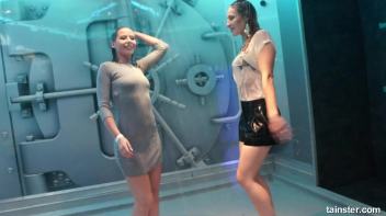 Wet amateur girls go berzerk Screencap 36 on www.sinx.com