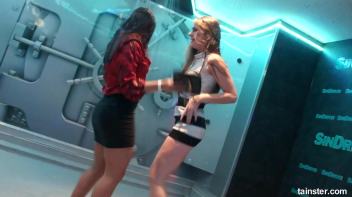 Wet amateur girls go berzerk Screencap 58 on www.sinx.com