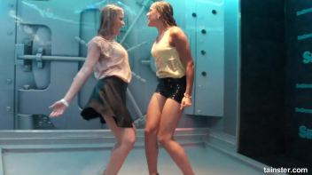 Wet amateur girls go berzerk Screencap 72 on www.sinx.com