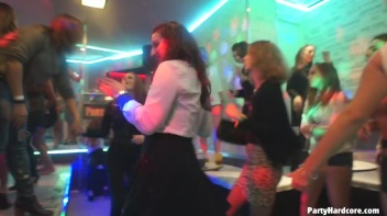 Party Hardcore Gone Crazy Vol. 31 Part 4 - Cam 3 Screencap 86 on www.sinx.com