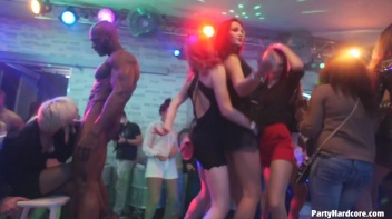 Party Hardcore Gone Crazy Vol. 31 Part 4 - Cam 3 Screencap 59 on www.sinx.com