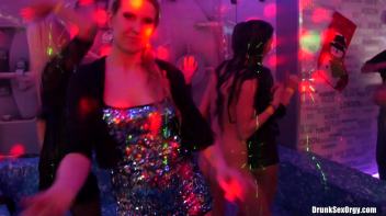 Holiday Hotties Part 5 - Shower Cam Screencap 81 on www.sinx.com