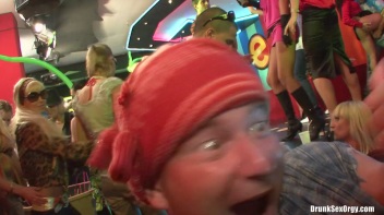 Bikini Beach Balls Part 2 - Cam 1 Screencap 12 on www.sinx.com