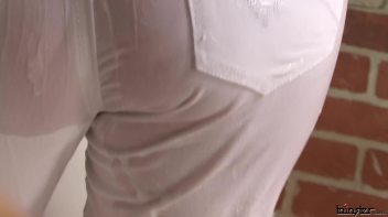 Enza Back In Cum Splashing Action! Screencap 70 on www.sinx.com