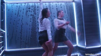 We Wanna Work It Wet! Screencap 94 on www.sinx.com