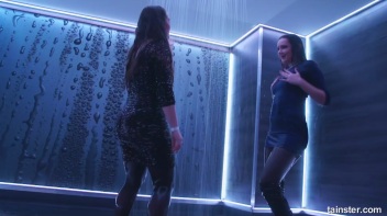 We Wanna Work It Wet! Screencap 57 on www.sinx.com