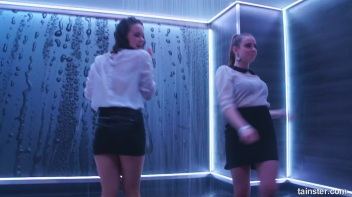 We Wanna Work It Wet! Screencap 71 on www.sinx.com