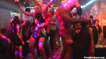 Party Hardcore Gone Crazy Vol. 10 Part 5 - Cam 3 Screencap 85 on www.sinx.com