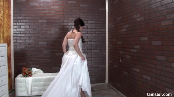 Tereza Bizarre the wedding cum slut Screencap 1 on www.sinx.com