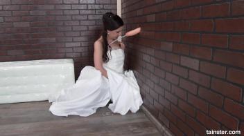 Tereza Bizarre the wedding cum slut Screencap 10 on www.sinx.com