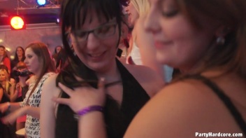 Party Hardcore Gone Crazy Vol. 10 Part 1 - Cam 1 Screencap 31 on www.sinx.com