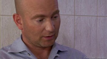 Pee Fun by the Pool Screencap 12 on www.sinx.com