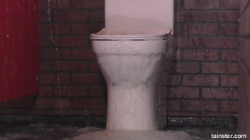 Gloryhole Leaves Red Haired Hunny Covered In Goo Screencap 56 on www.sinx.com