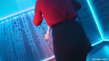 You See Me I Be Wet, Wet, Wet, Wet, Wet... Screencap 33 on www.sinx.com