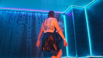 You See Me I Be Wet, Wet, Wet, Wet, Wet... Screencap 75 on www.sinx.com