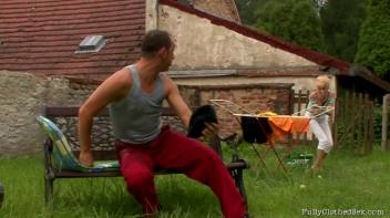 Housemaids Come First Screencap 14 on www.sinx.com