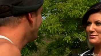 Housemaids Come First Screencap 6 on www.sinx.com