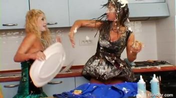 Anniversary Party Food Fight Screencap 86 on www.sinx.com