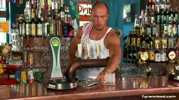 Good Samaratin Gets Bad Punishment Screencap 11 on www.sinx.com