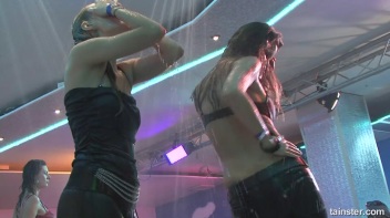 Winter WonderBang Part 4 - Cam 4 Screencap 101 on www.sinx.com