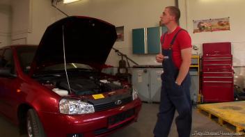 The Pissy Mechanic Screencap 6 on www.sinx.com