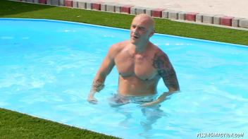 Golden Showers After His Swim Screencap 6 on www.sinx.com