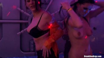 Holiday Hotties Part 3 - Shower Cam Screencap 91 on www.sinx.com